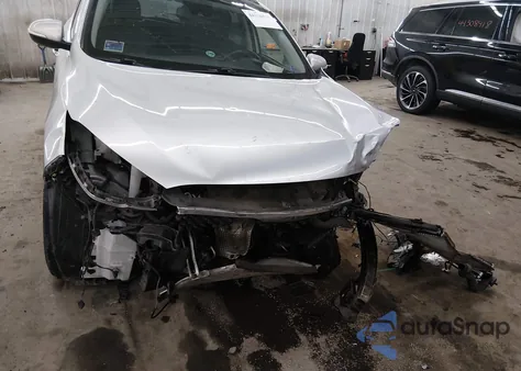 2018 Kia Sorento 3.3L Ex z USA, uszkodzony, nr VIN 5XYPHDA51JG427692